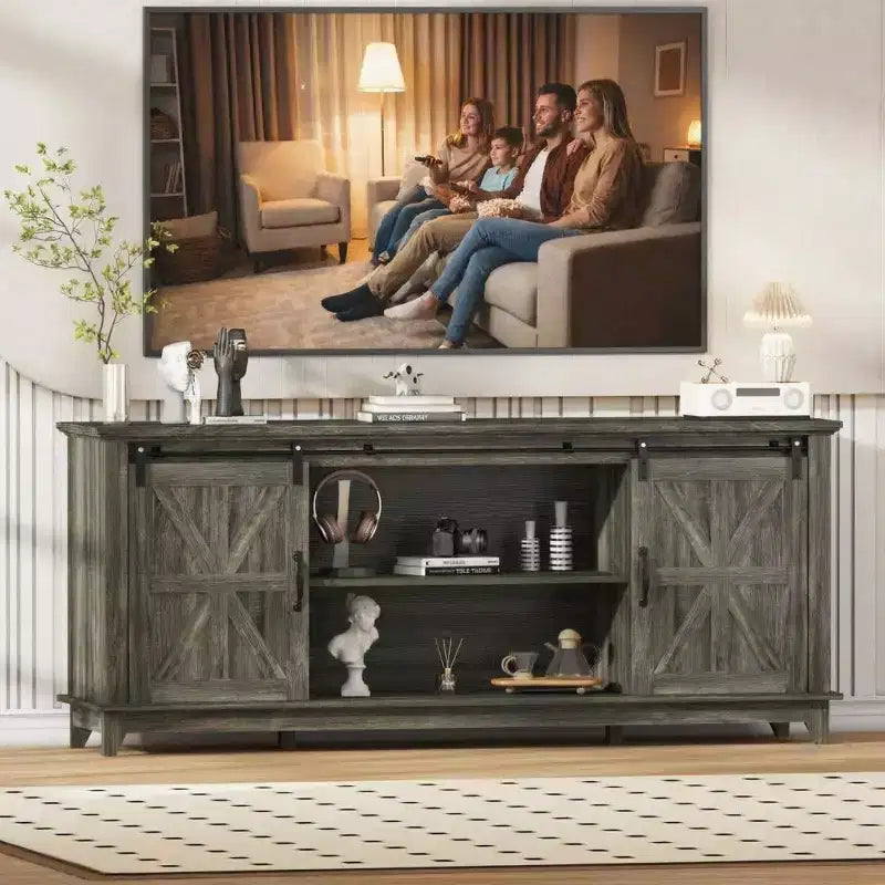 Meuble TV de ferme pour téléviseur 75 pouces avec portes coulissantes, étagères réglables et placards de rangement pour salon