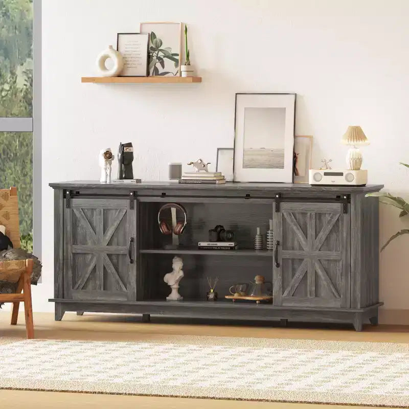 Meuble TV de ferme pour téléviseur 75 pouces avec portes coulissantes, étagères réglables et placards de rangement pour salon
